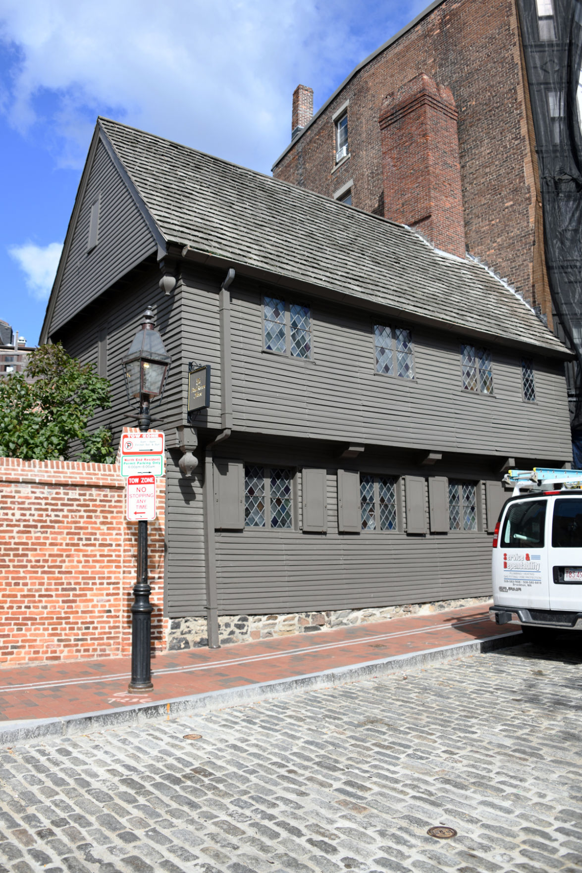 132 Paul Revere owned this house in Boston from 1770-1800. It was built in 1680 and is the oldest remaining structure in downtown Boston..jpg